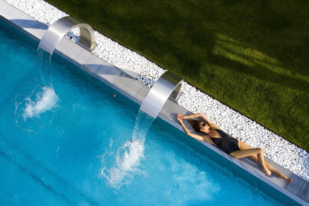 Grand Hotel Terme Di Comano โกมาโนแตร์เม ภายนอก รูปภาพ