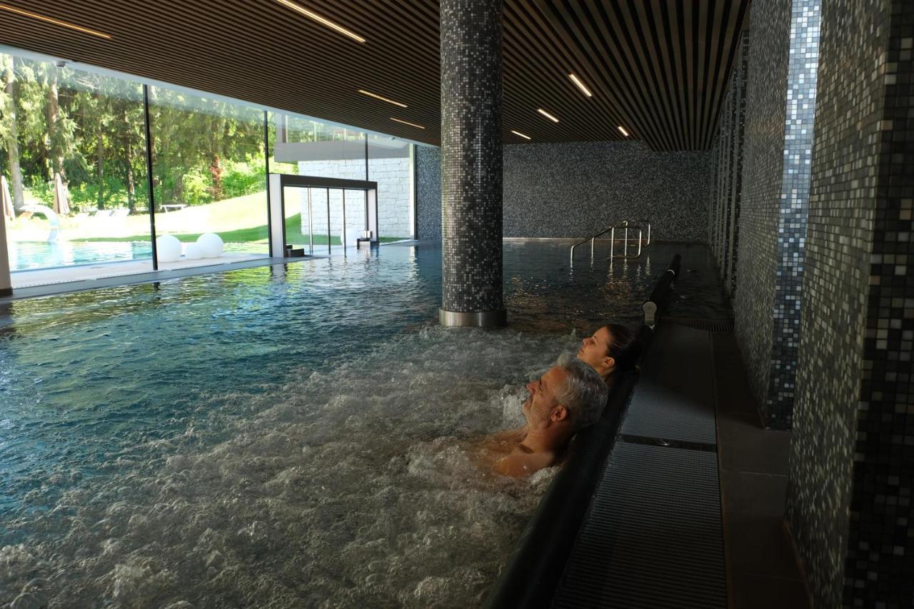 Grand Hotel Terme Di Comano โกมาโนแตร์เม ภายนอก รูปภาพ